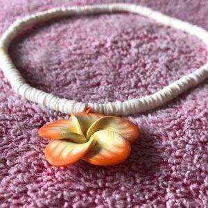 ❤️Hawaiian Puka Tropical 🌴 shell floral necklace